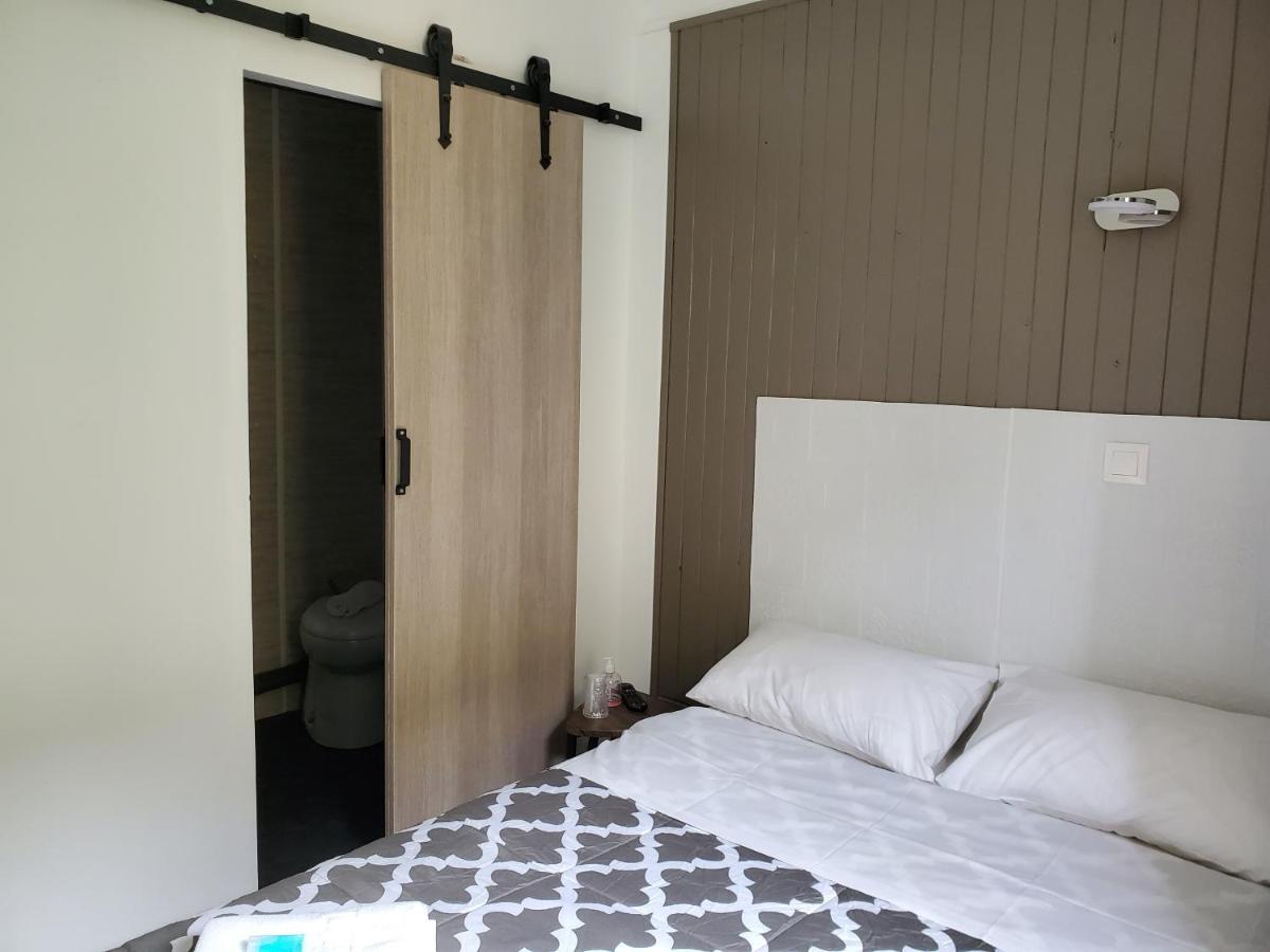 Hotel De La Gare 모단 외부 사진