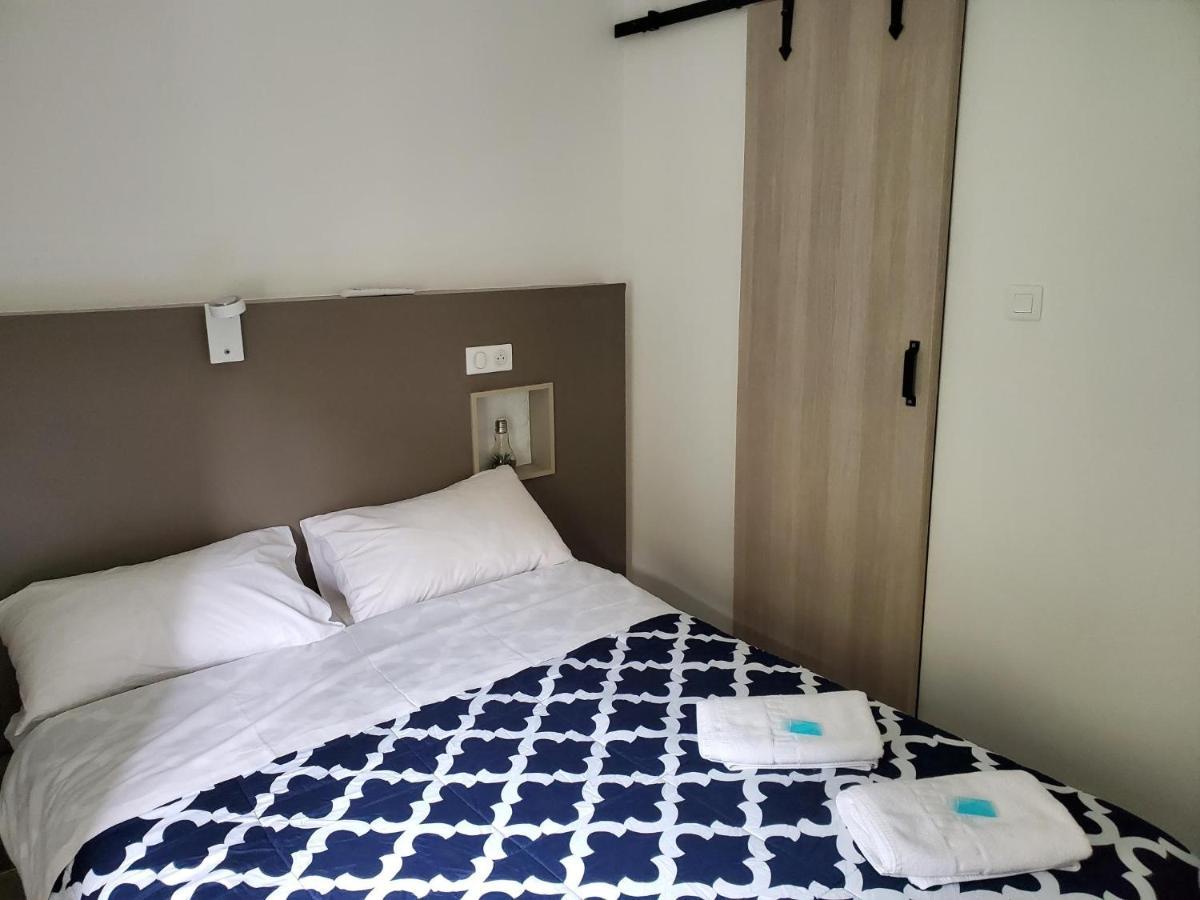 Hotel De La Gare 모단 외부 사진