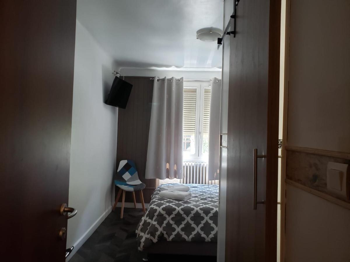 Hotel De La Gare 모단 외부 사진