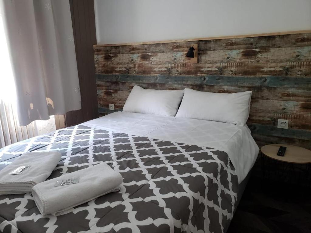 Hotel De La Gare 모단 외부 사진