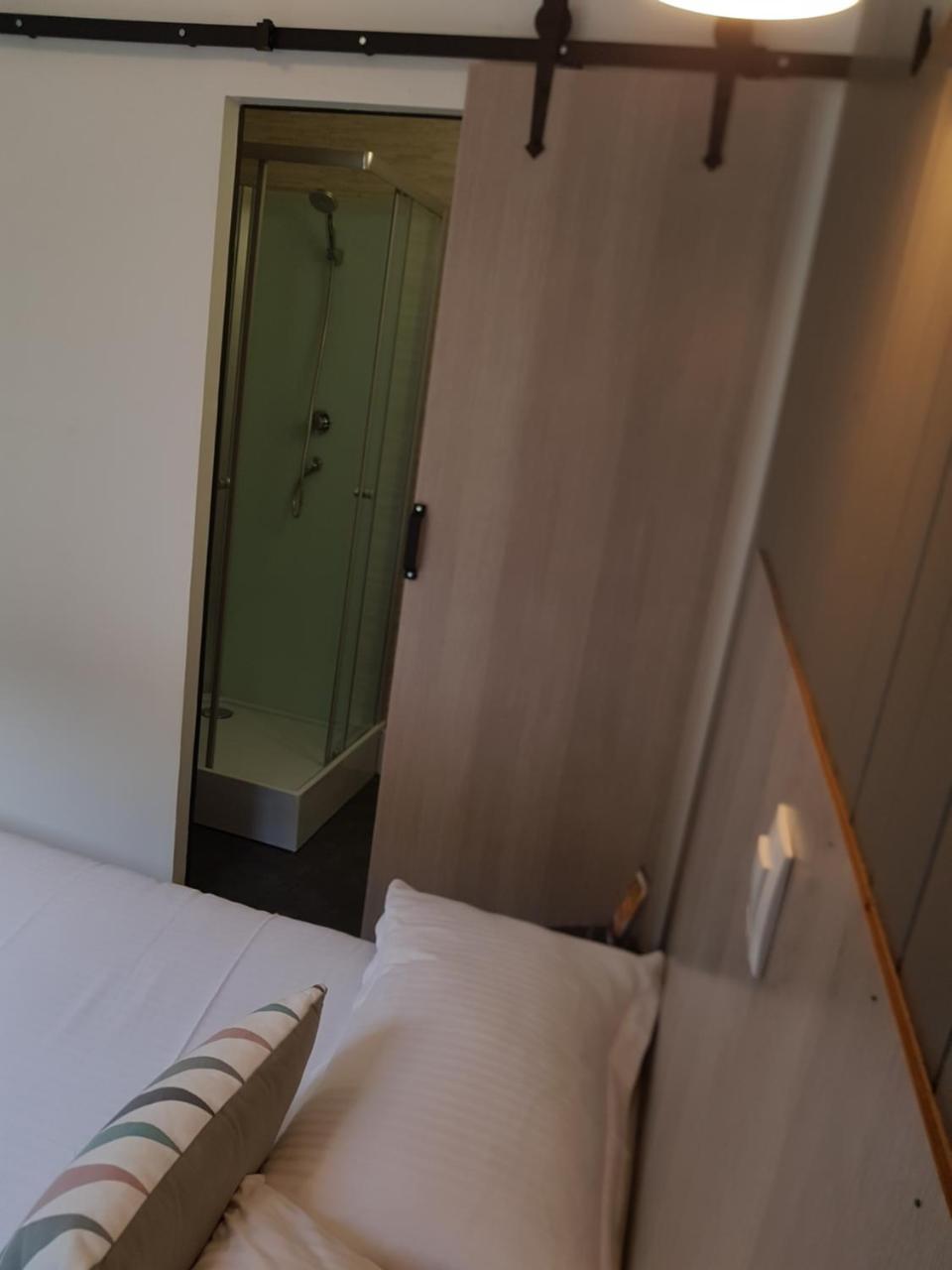 Hotel De La Gare 모단 외부 사진