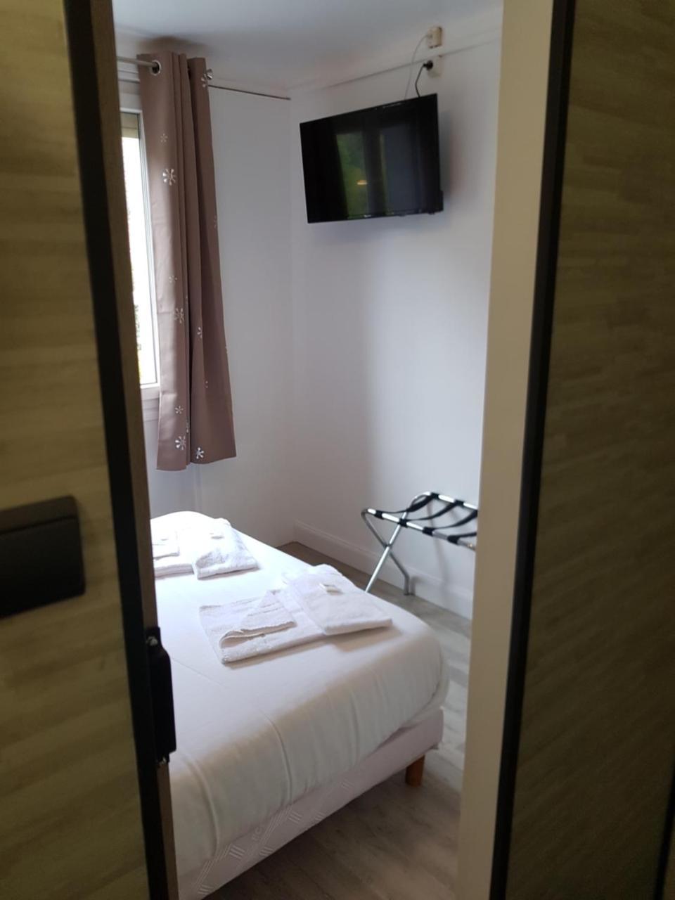 Hotel De La Gare 모단 외부 사진