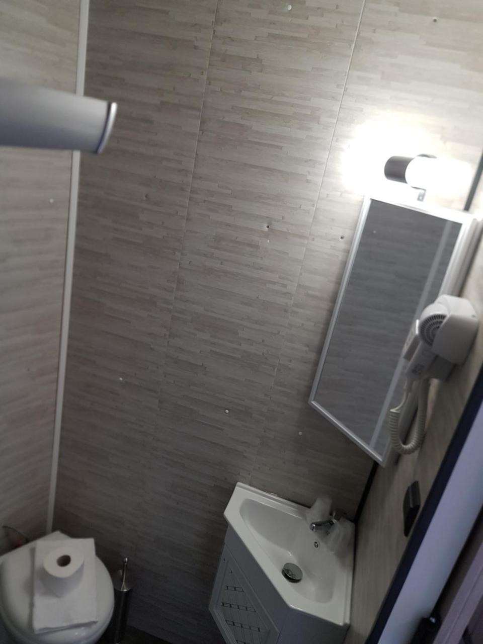 Hotel De La Gare 모단 외부 사진